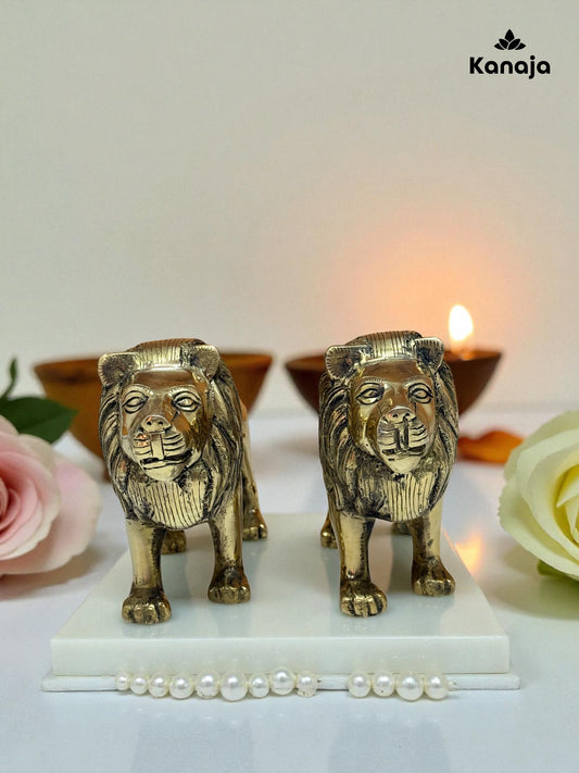 Golden Lion Statues - Embodying Power and Nobility