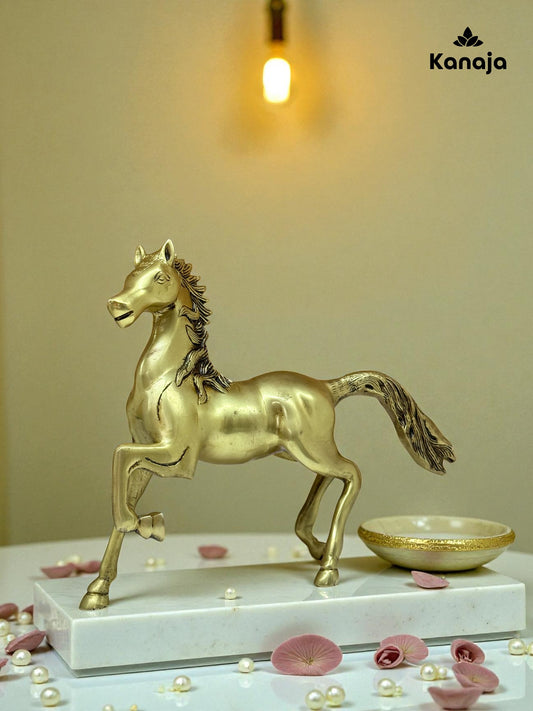 Dynamic Golden Horse Statue - A Symbol of Power and Grace