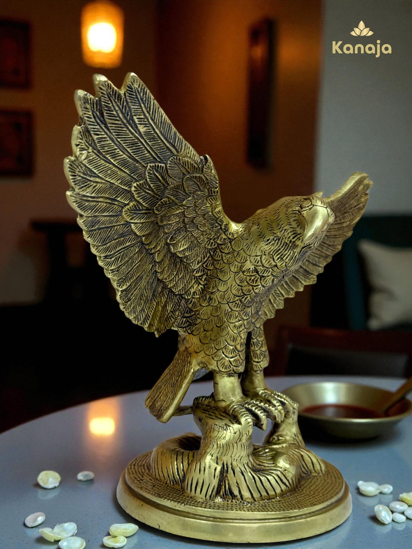 Majestic Golden Eagle Statue - A Symbol of Freedom and Vision