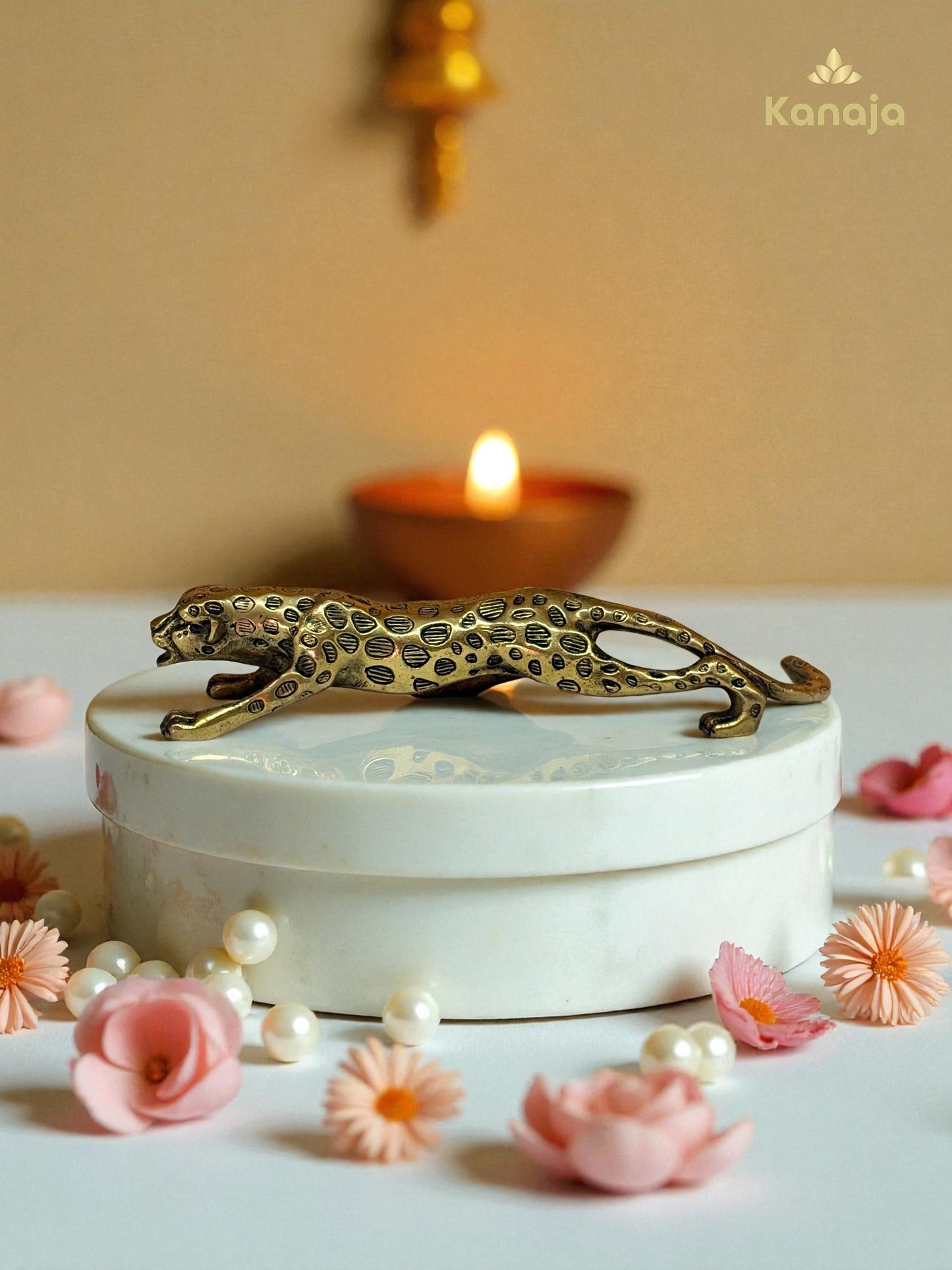 Striking Golden Leopard Figurine - A Symbol of Grace and Agility