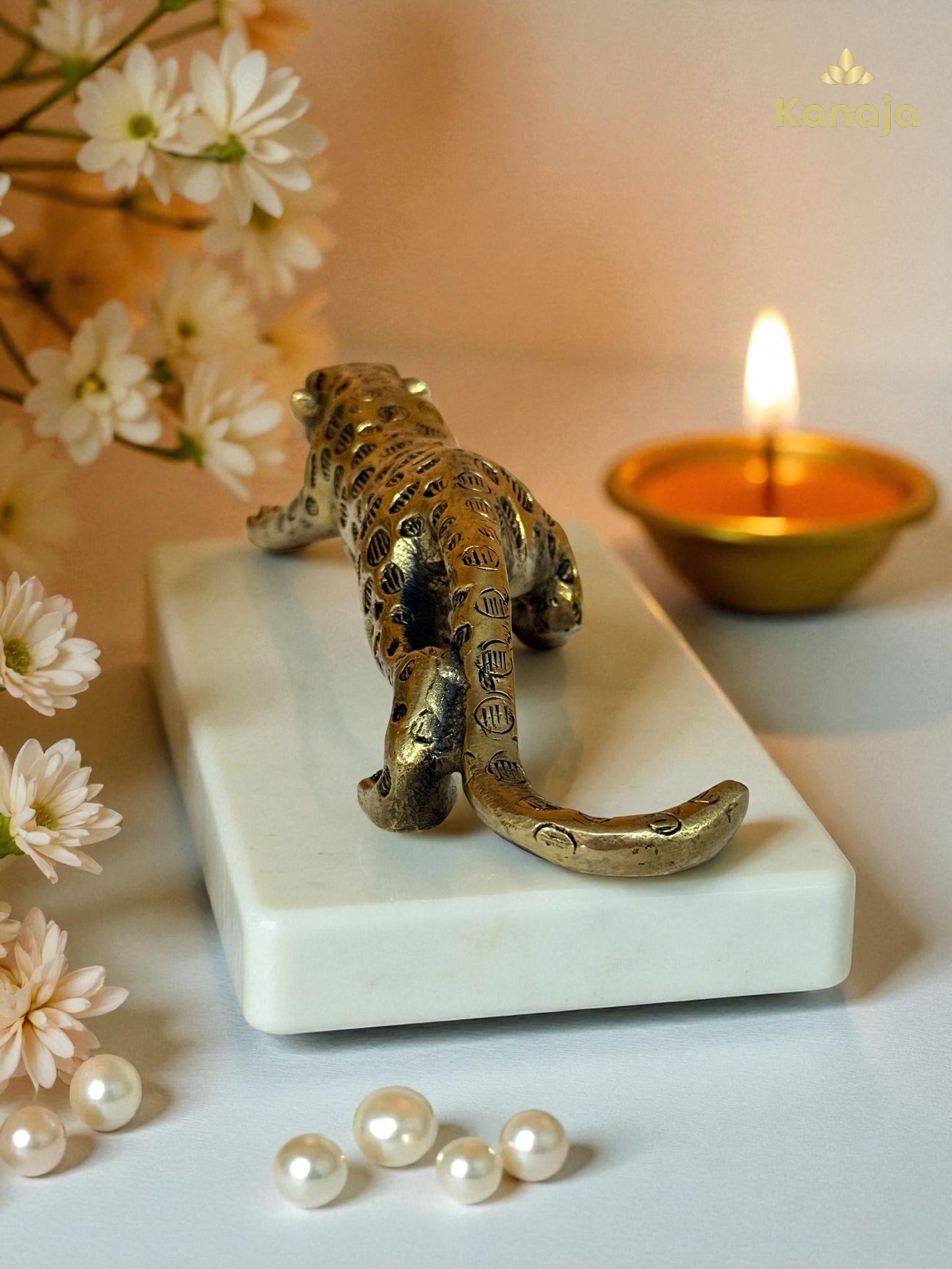Striking Golden Leopard Figurine - A Symbol of Grace and Agility