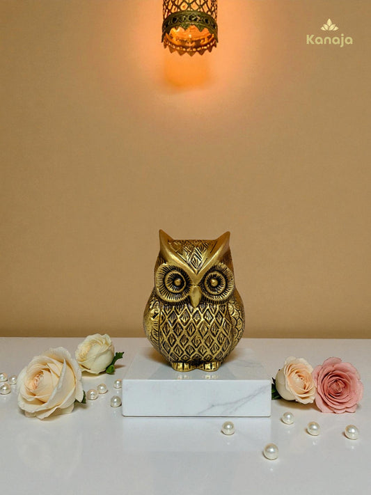 Charming Golden Owl Figurine - A Symbol of Wisdom and Intuition