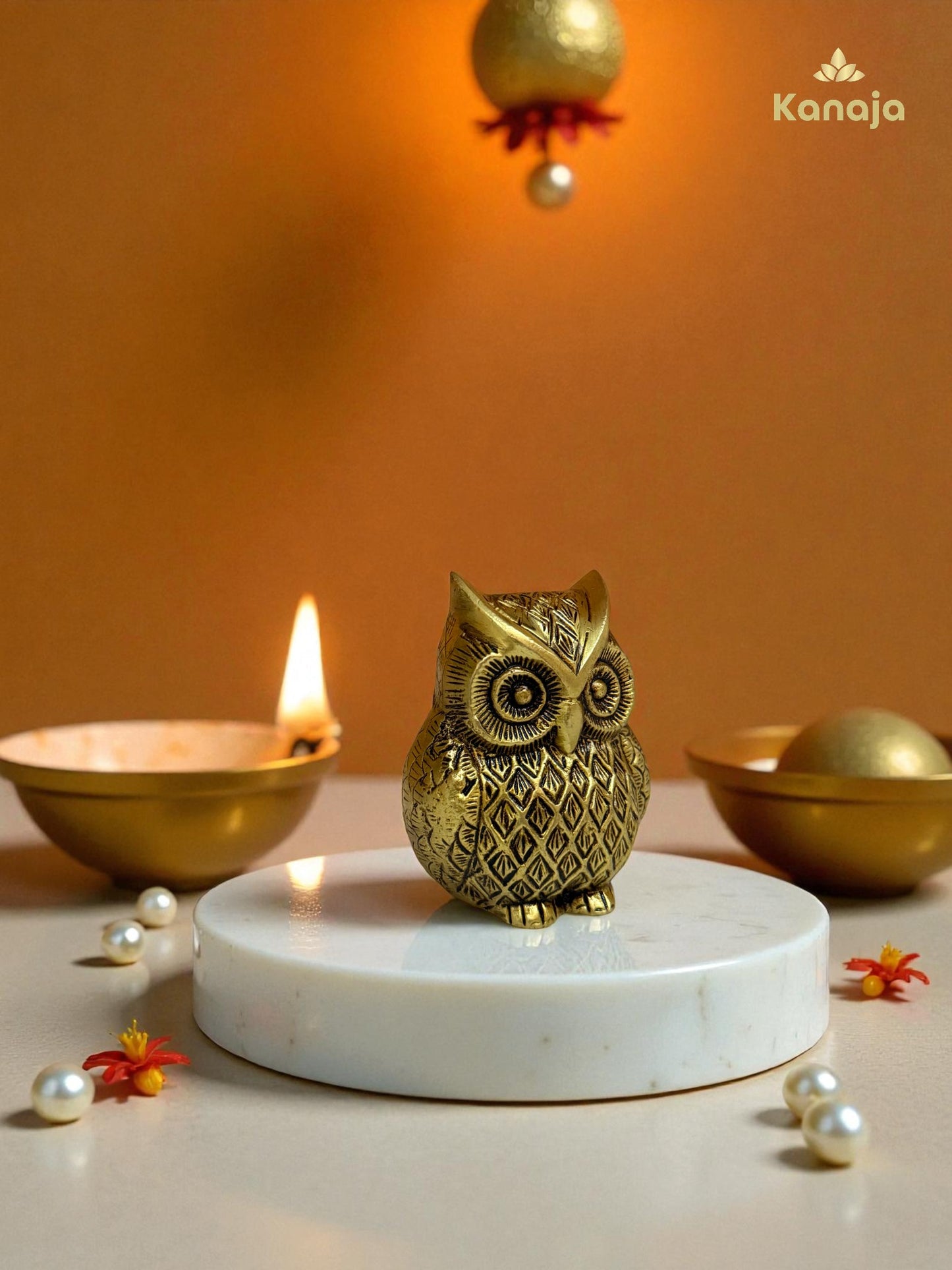 Charming Golden Owl Figurine - A Symbol of Wisdom and Intuition