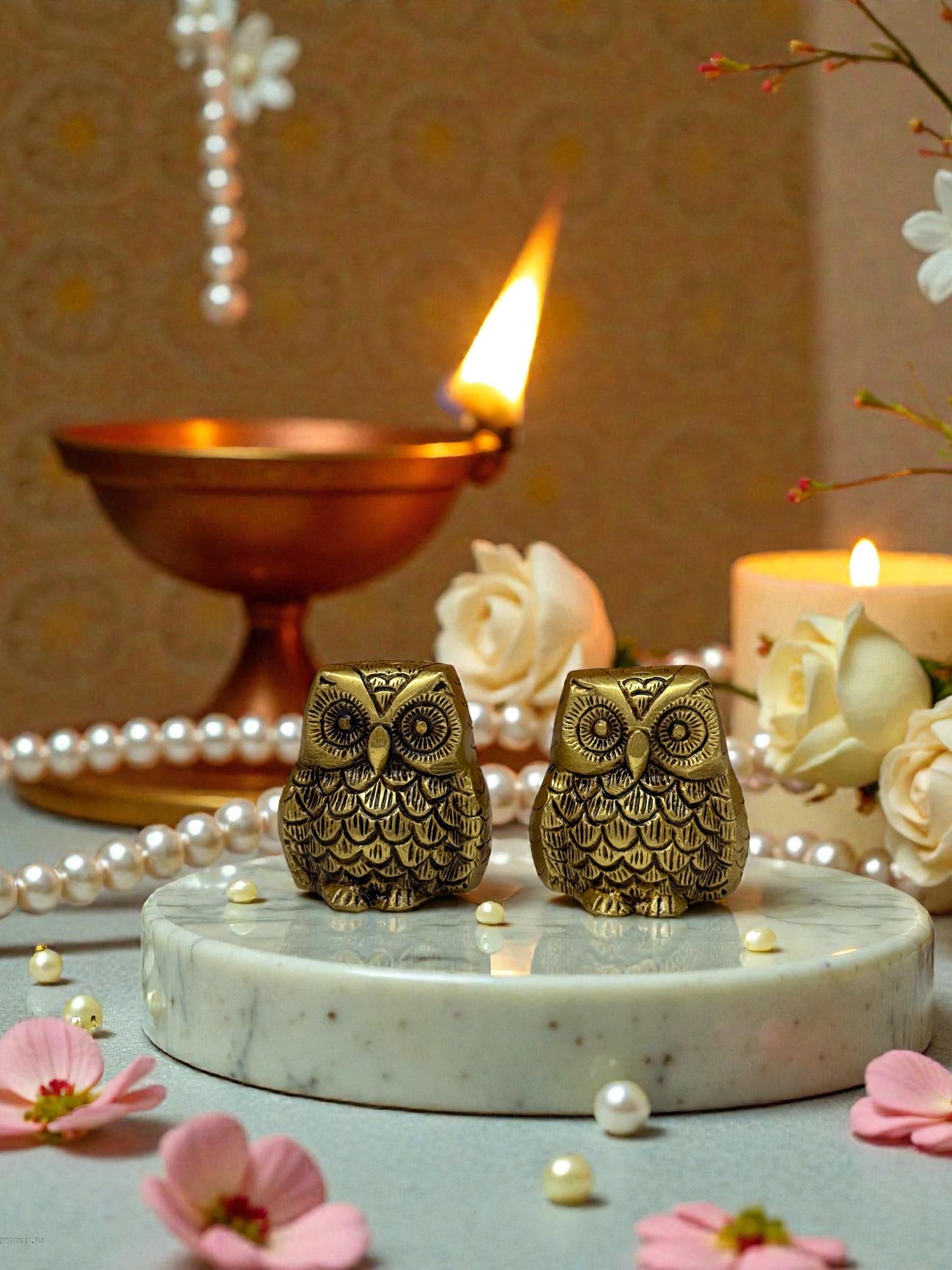 Charming Golden Owl Figurine - A Symbol of Wisdom and Intuition