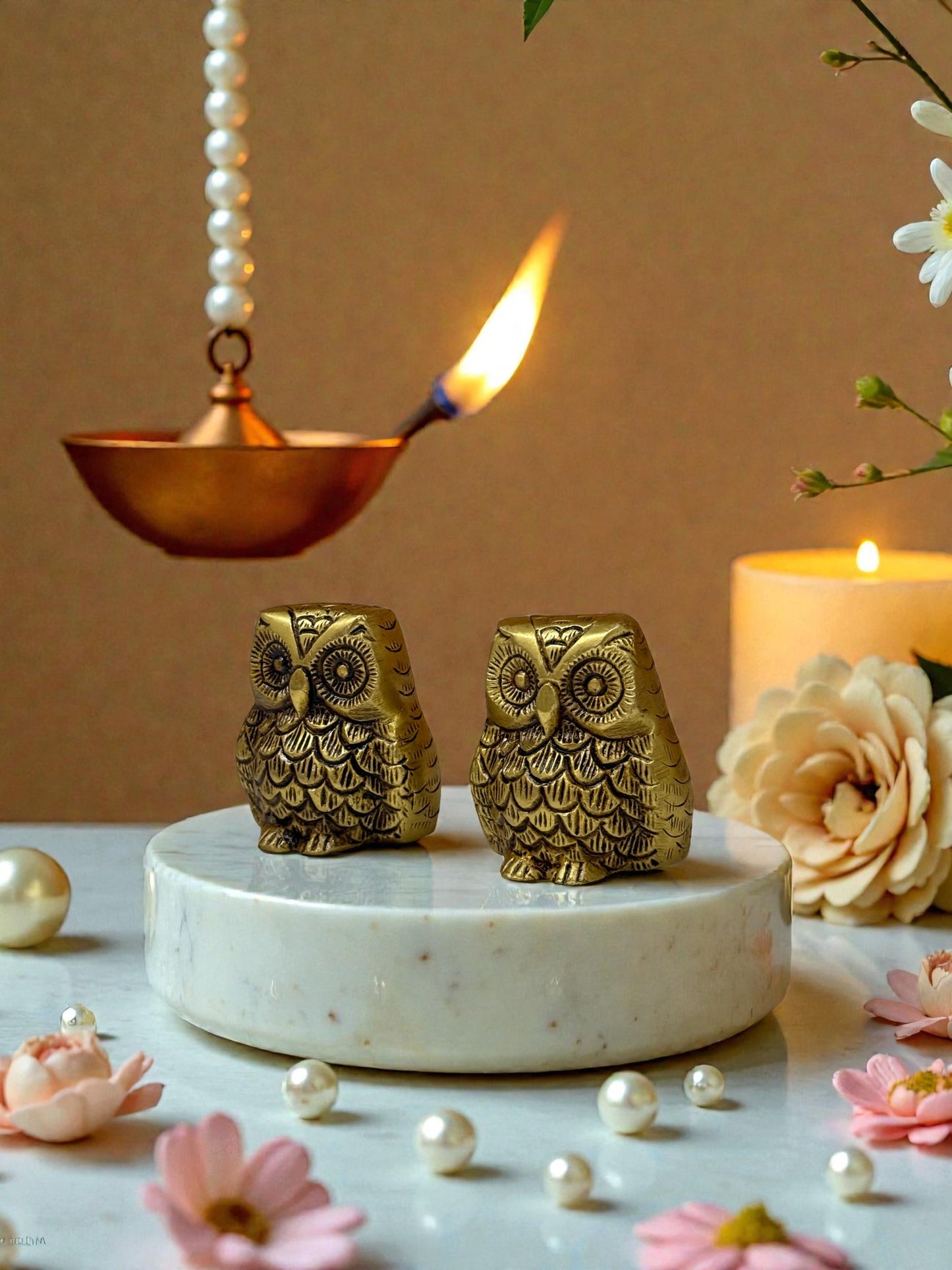 Charming Golden Owl Figurine - A Symbol of Wisdom and Intuition