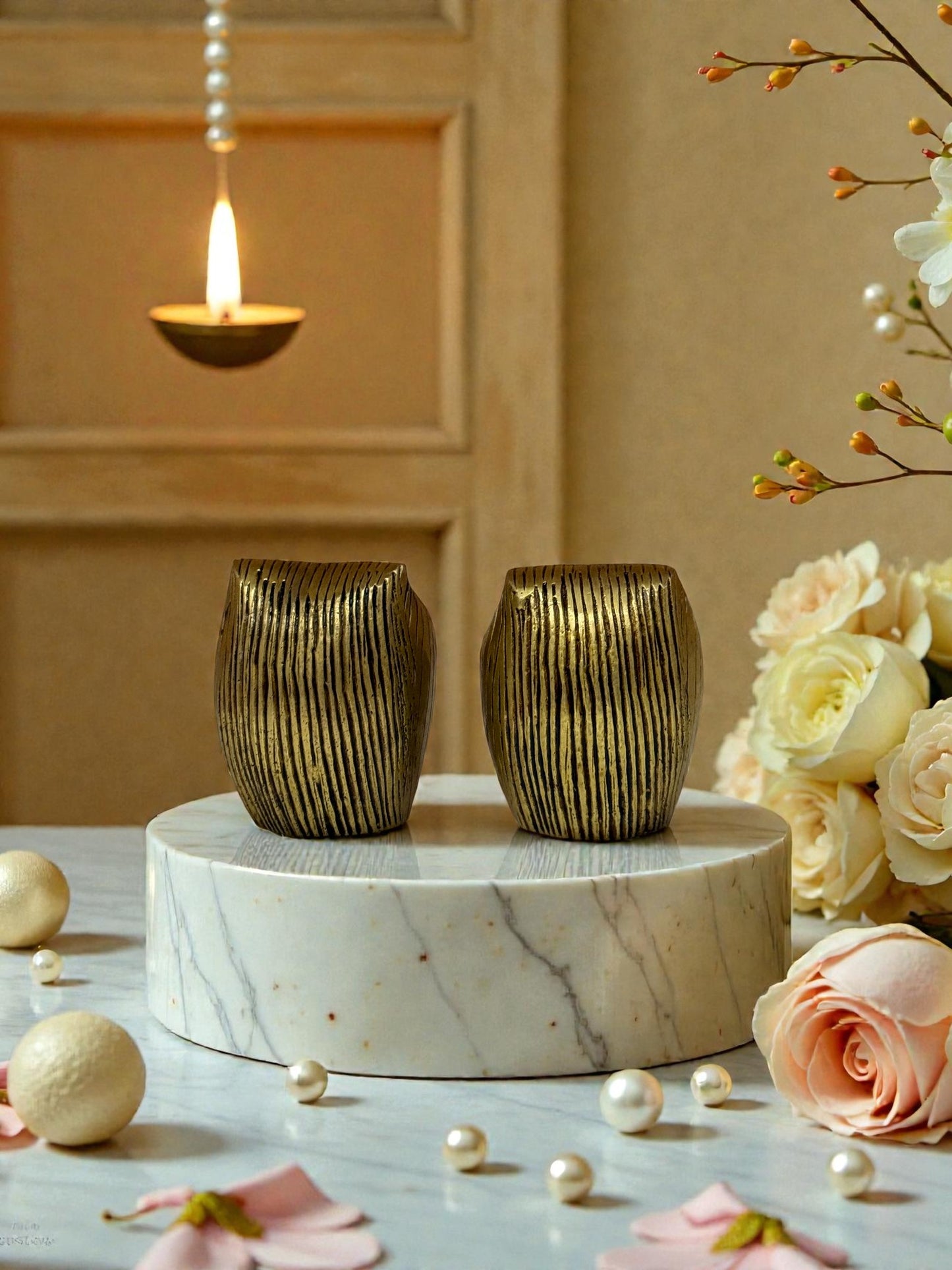 Charming Golden Owl Figurine - A Symbol of Wisdom and Intuition