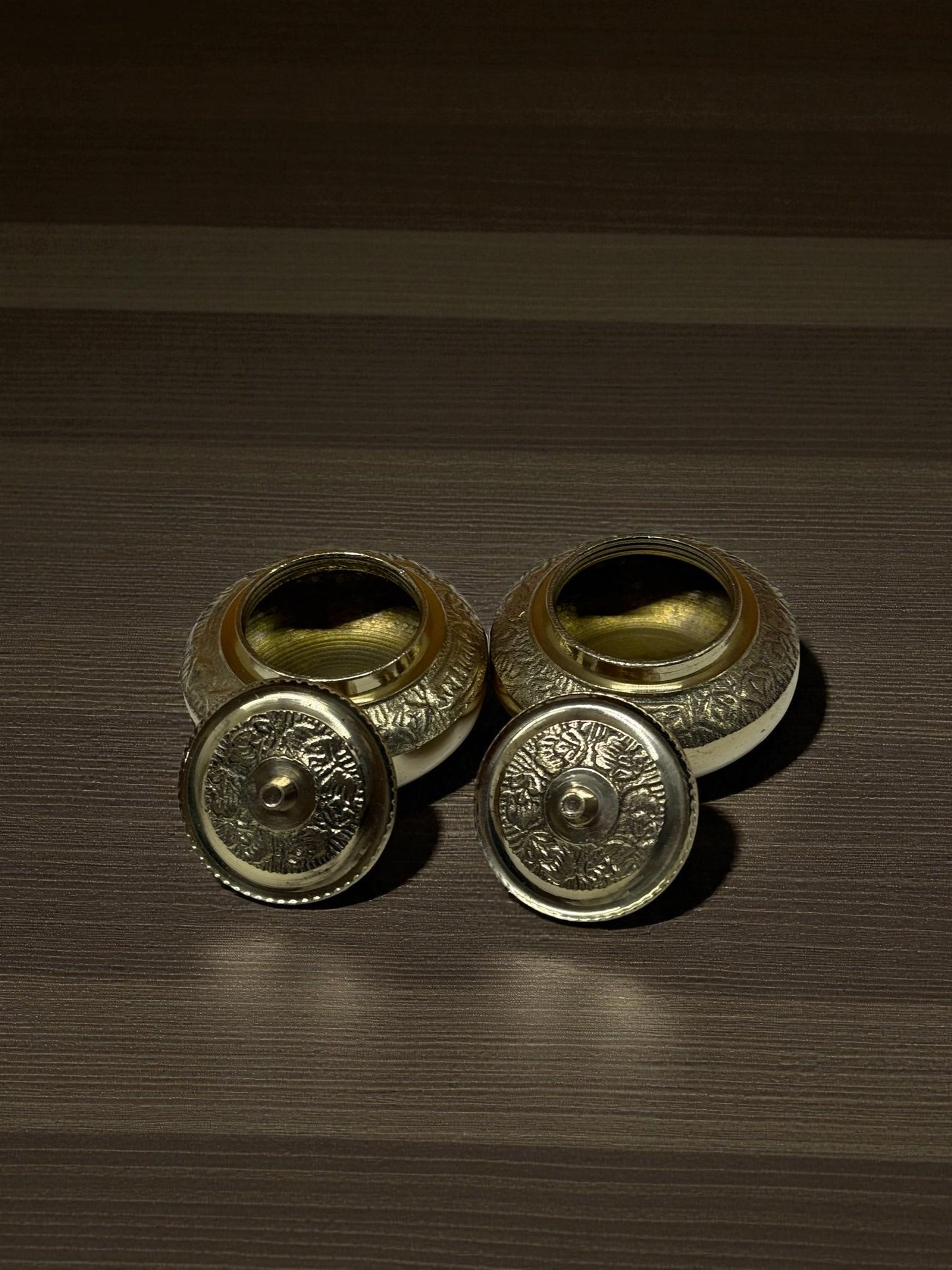 Pair of Engraved Brass Trinket Boxes – Antique Gold Finish Decorative Jars (Set of 2)