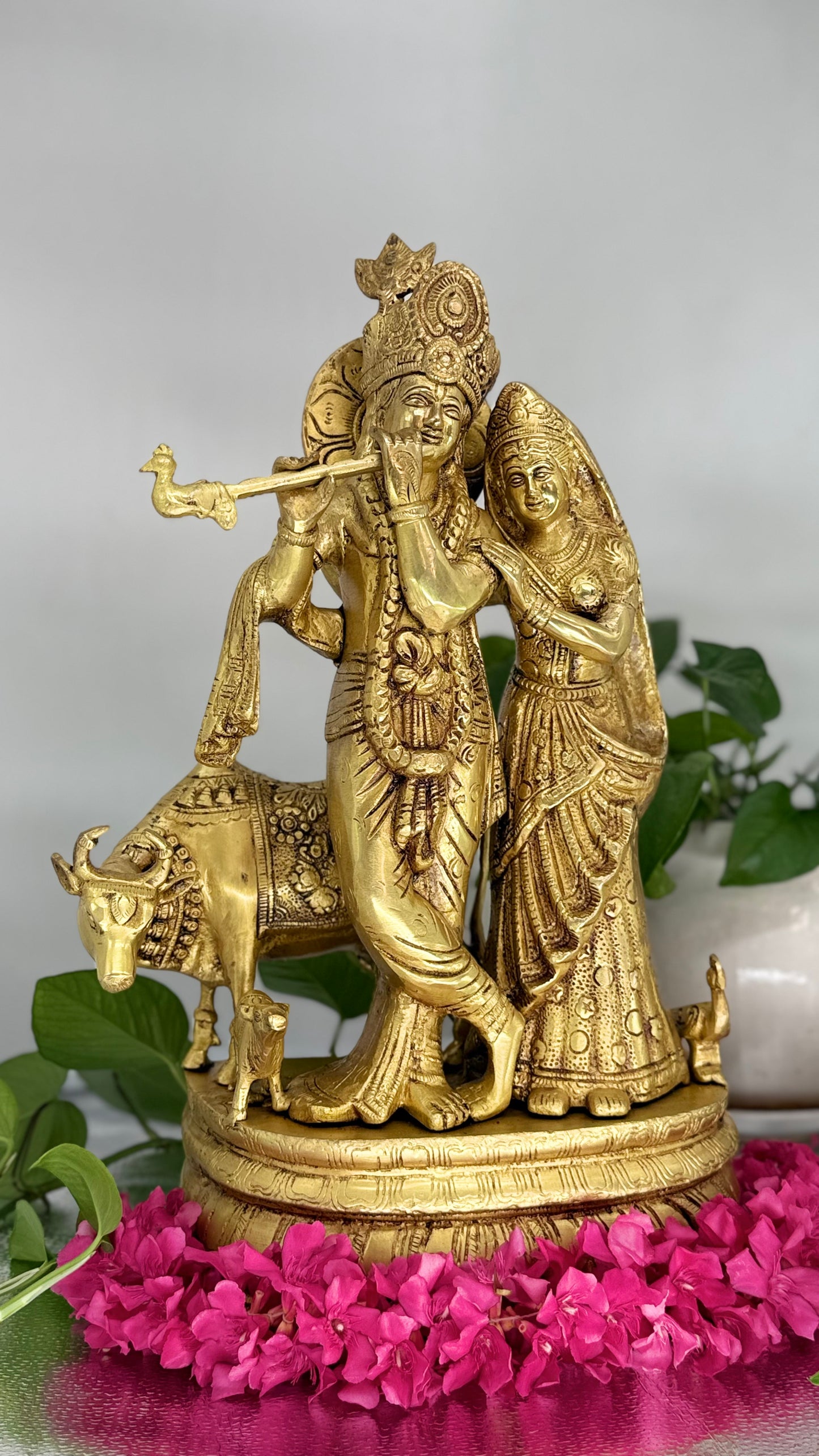 Divine Embrace: Handcrafted Radha Krishna Murti with Sacred Cow