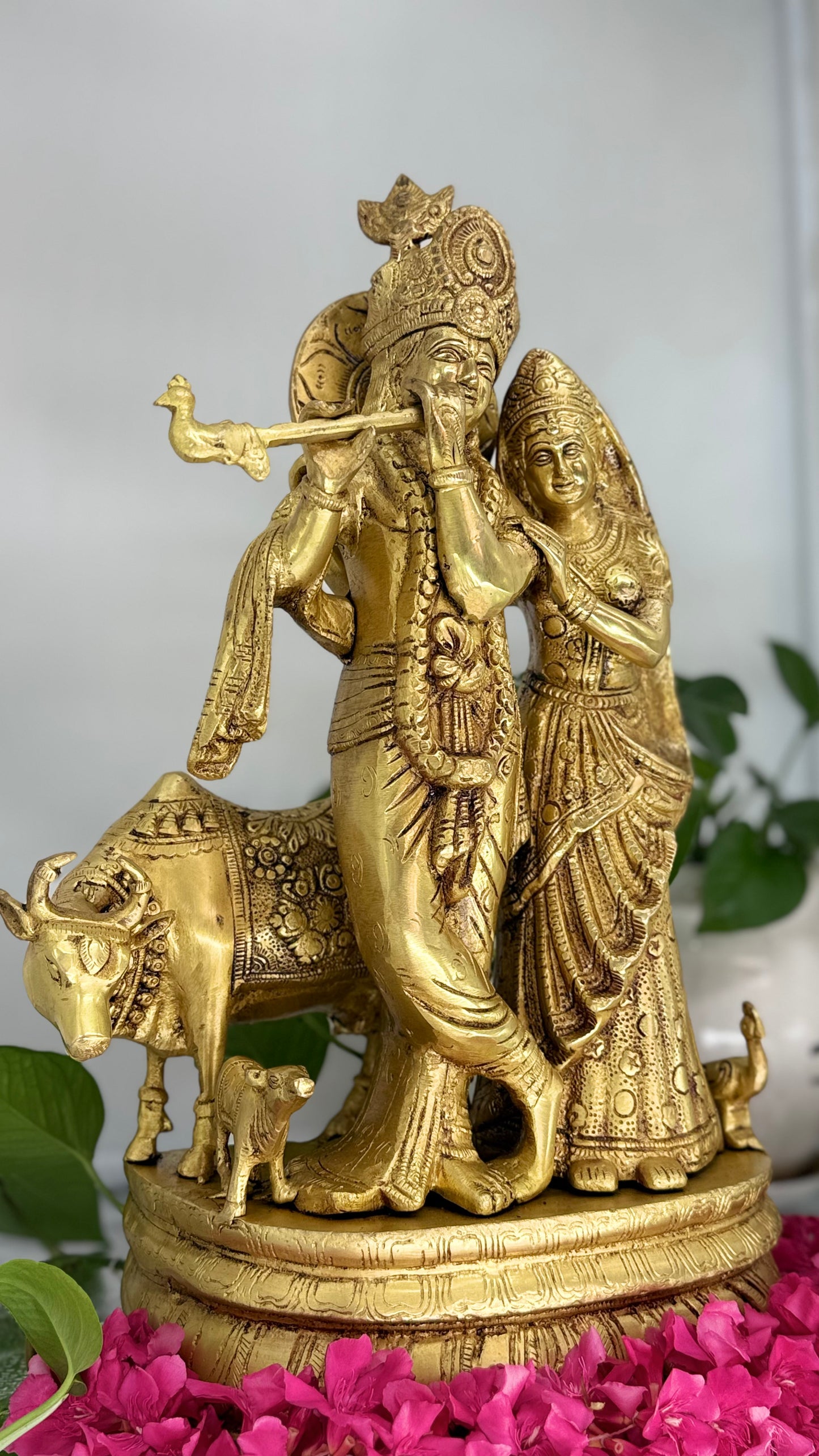 Divine Embrace: Handcrafted Radha Krishna Murti with Sacred Cow