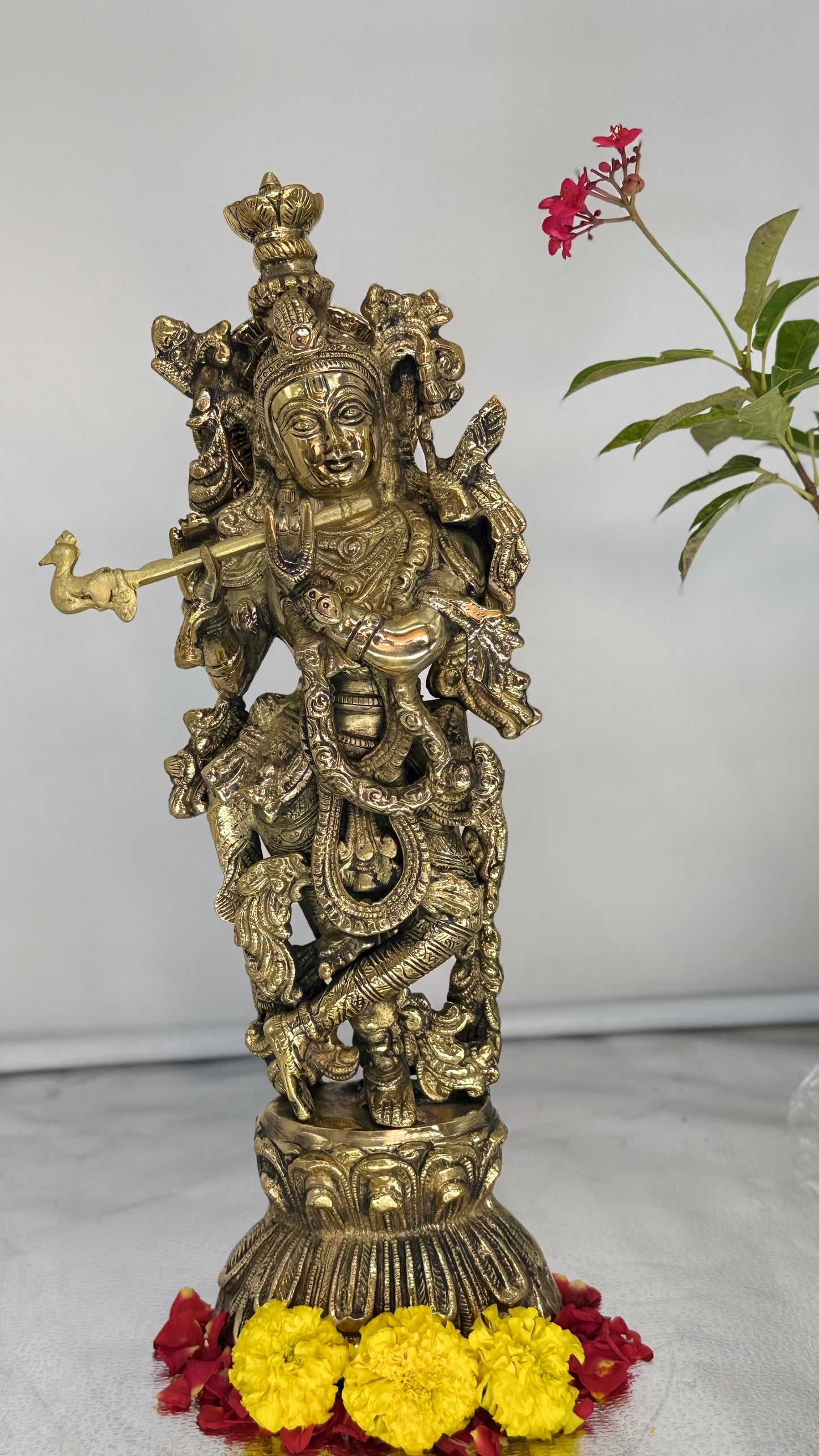 The Divine Flutist - Masterpiece Brass Krishna Murti