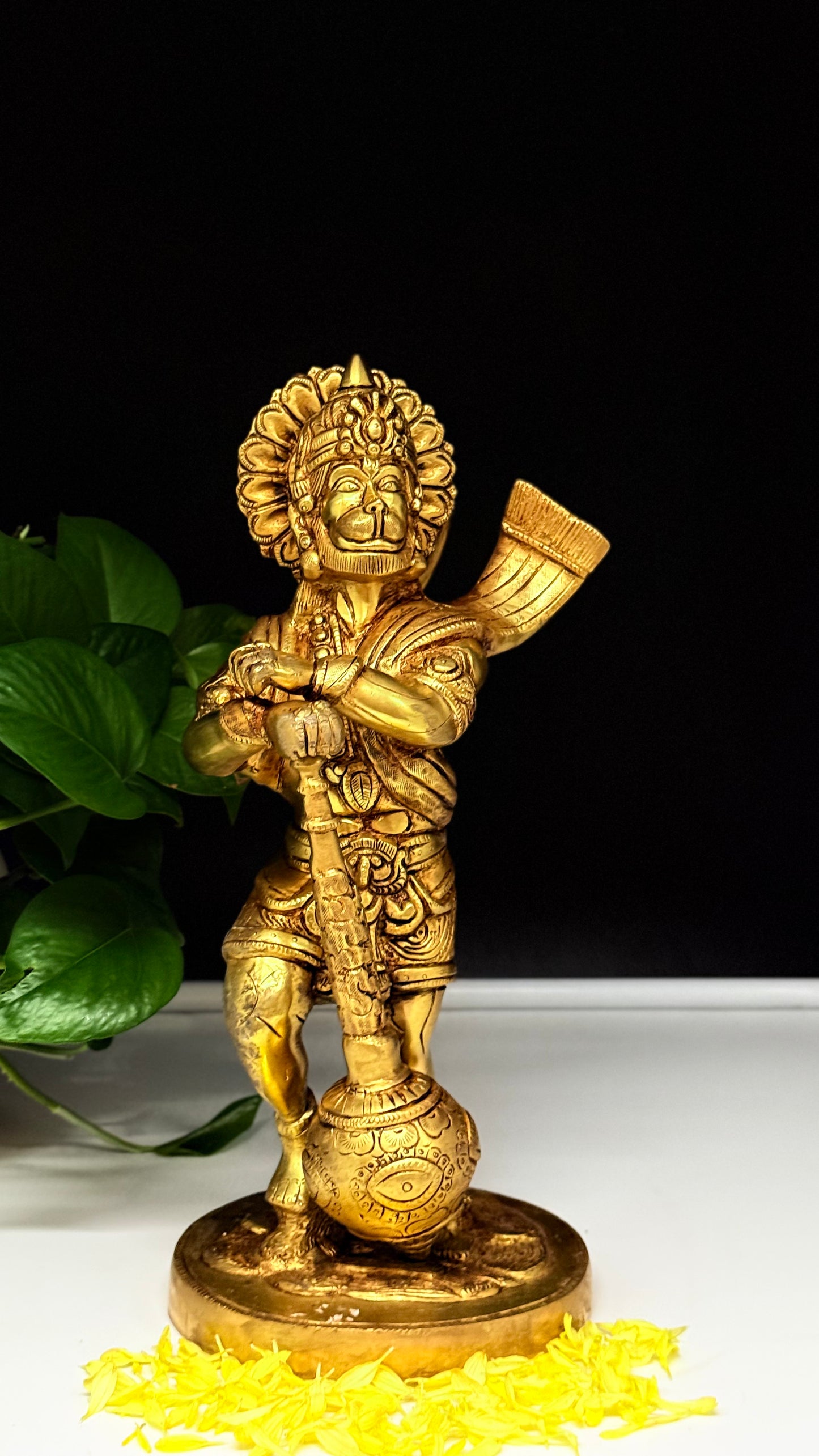 Majestic Brass Lord Hanuman Statue - The Embodiment of Valor and Devotion