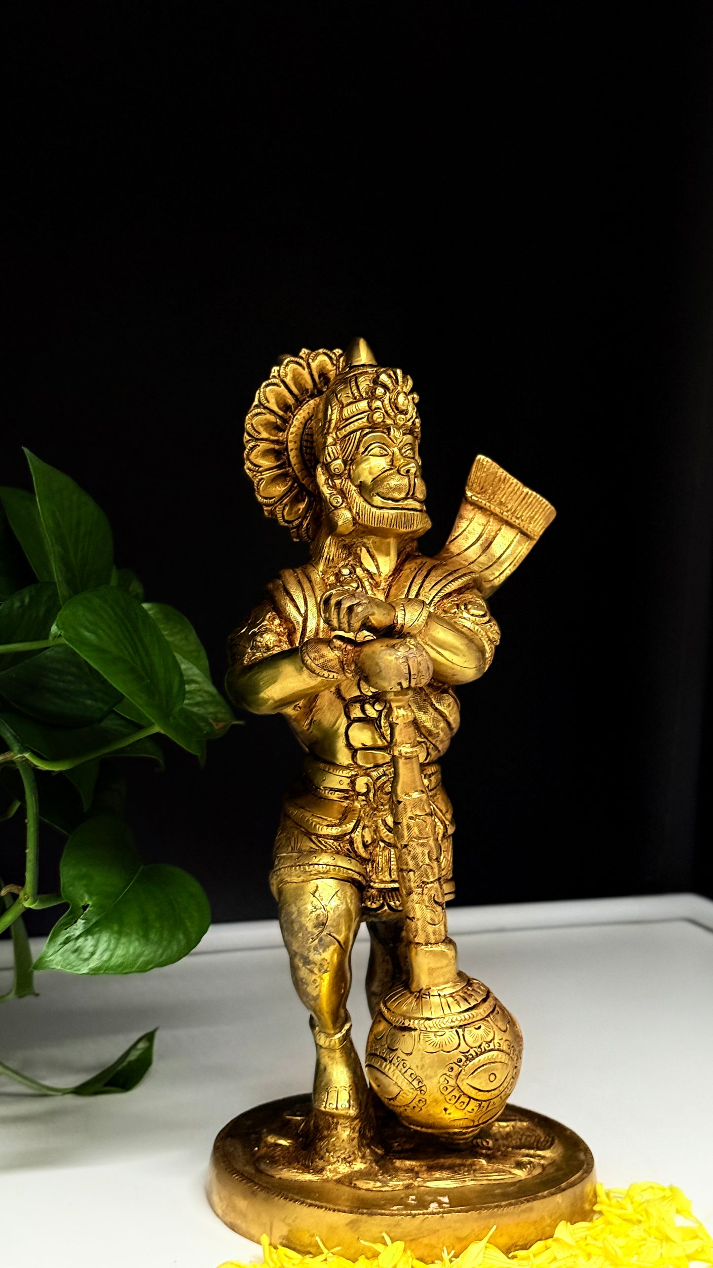 Majestic Brass Lord Hanuman Statue - The Embodiment of Valor and Devotion