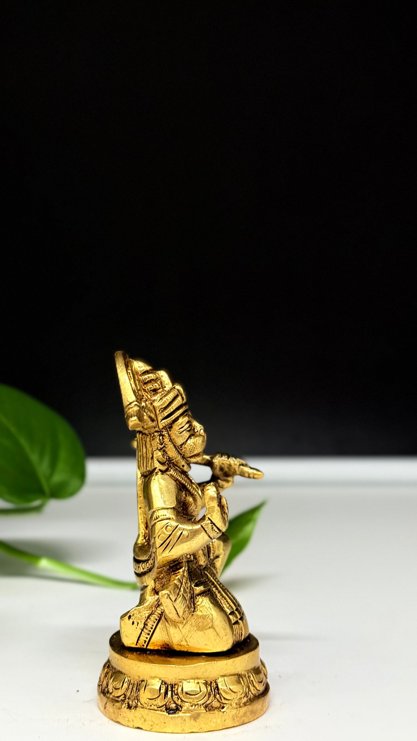 Handcrafted Brass Kneeling Hanuman Idol – Symbol of Strength & Devotion