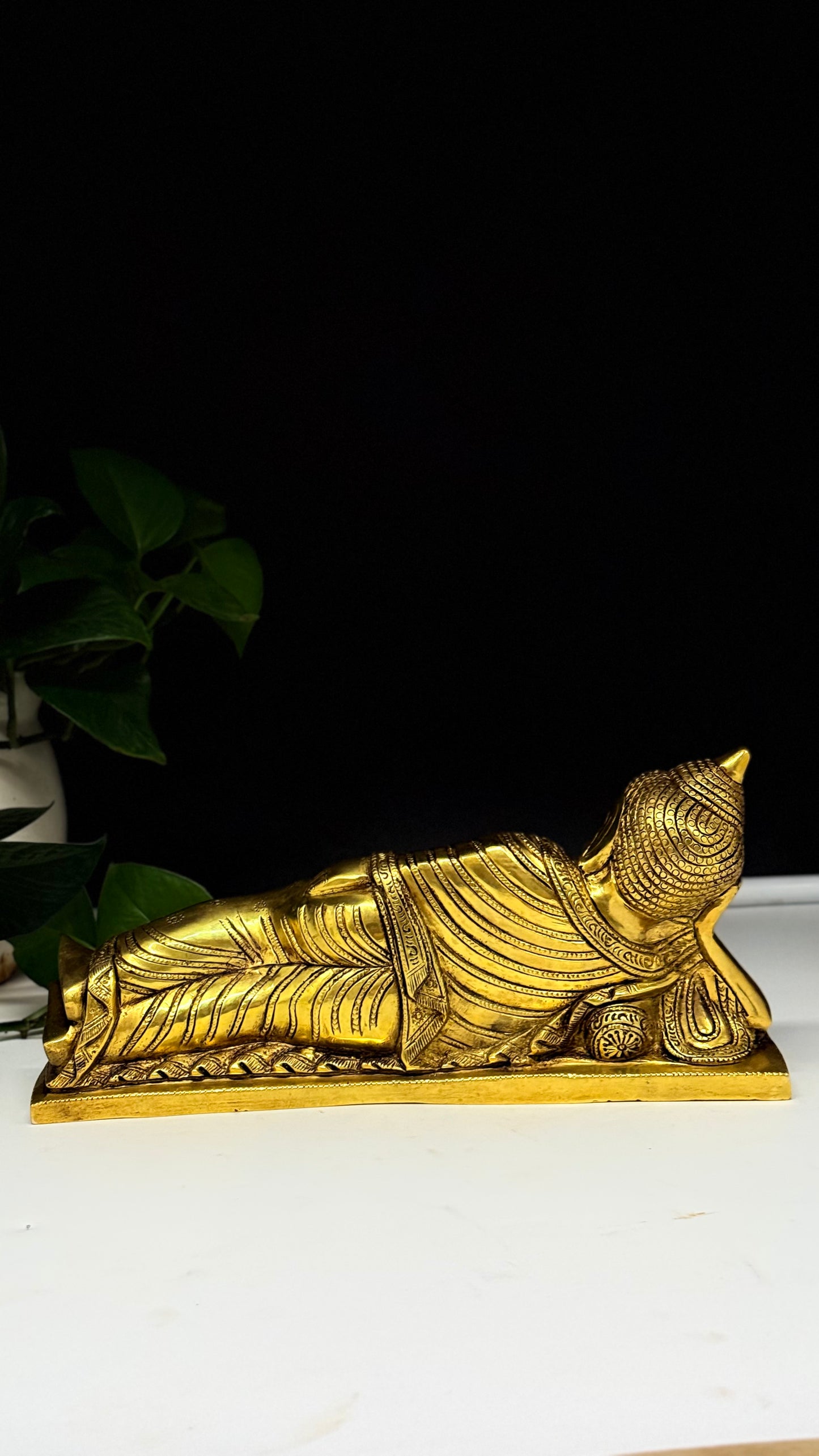 Handcrafted Brass Reclining Buddha - A Masterpiece of Calm
