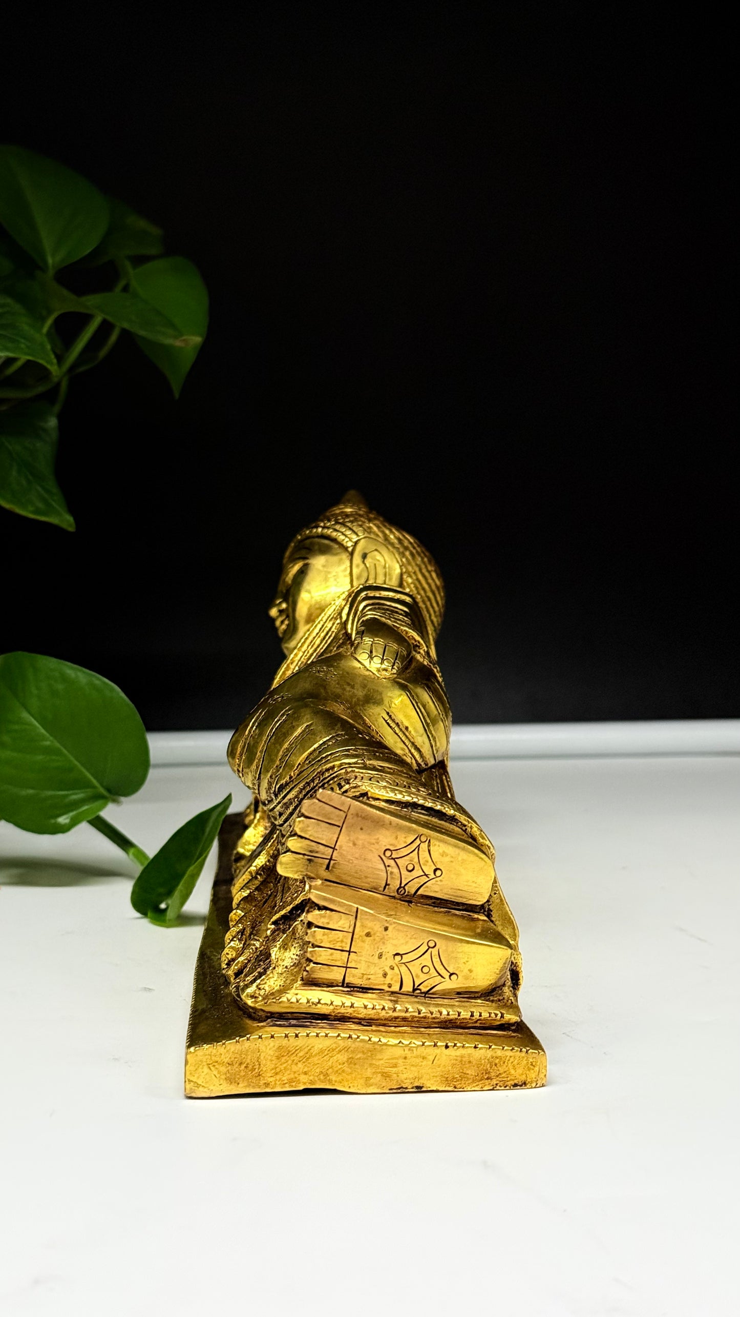 Handcrafted Brass Reclining Buddha - A Masterpiece of Calm